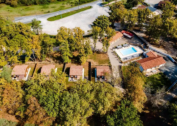 2 De L'oree Du Bois * Thenon